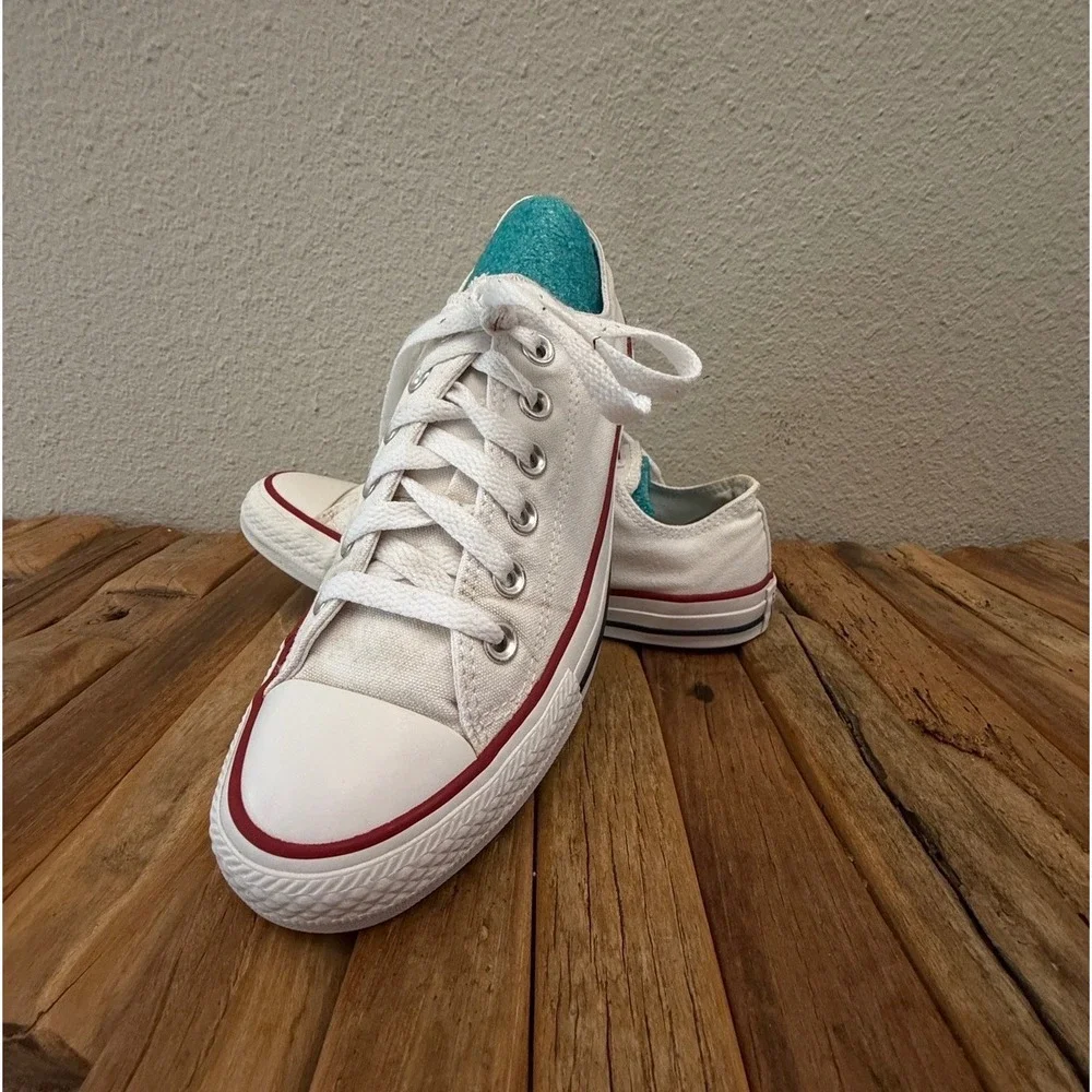 Converse Chuck Taylor All Star Low Top 7.5 White Canvas Sneakers W7652